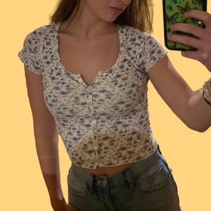 BRANDY melville floral crop top